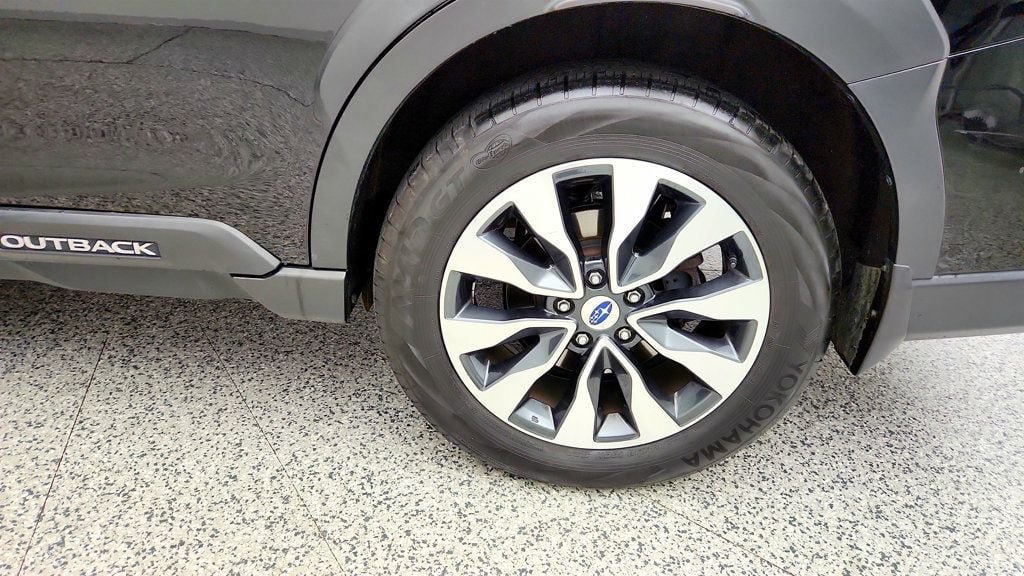 Used 2023 Subaru Outback Touring AWD/4WD image 9