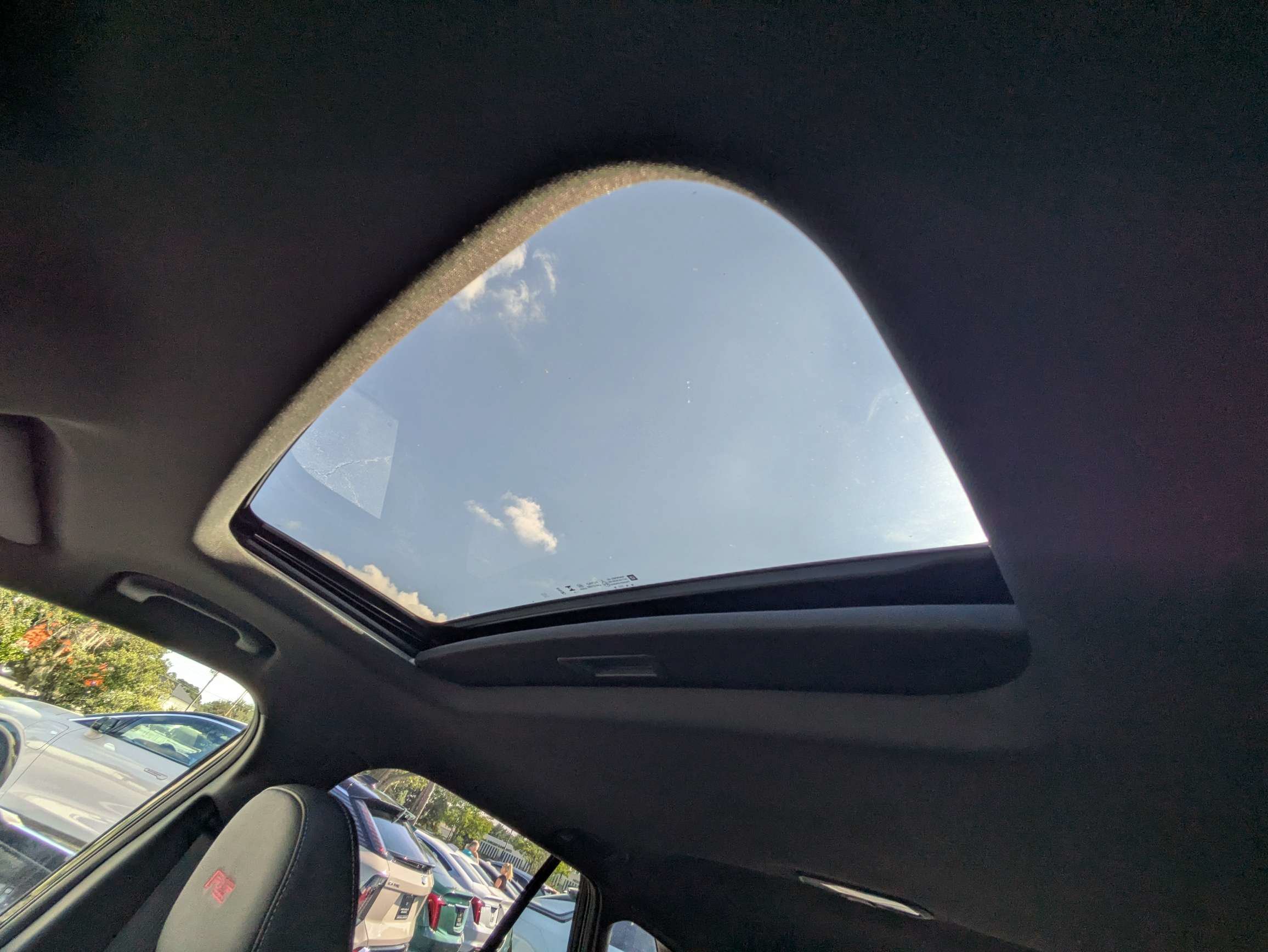 New 2026 Chevrolet Trax RS w/ Sunroof Package FWD image 11