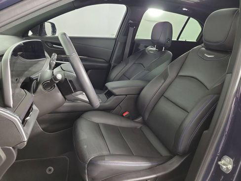 Used 2024 Cadillac XT4 Sport FWD image 16