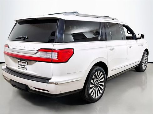 Used 2019 Lincoln Navigator L Reserve image 4