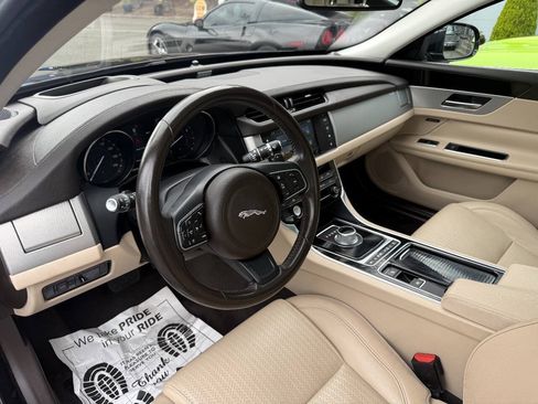 Used 2016 Jaguar XF Prestige RWD image 21