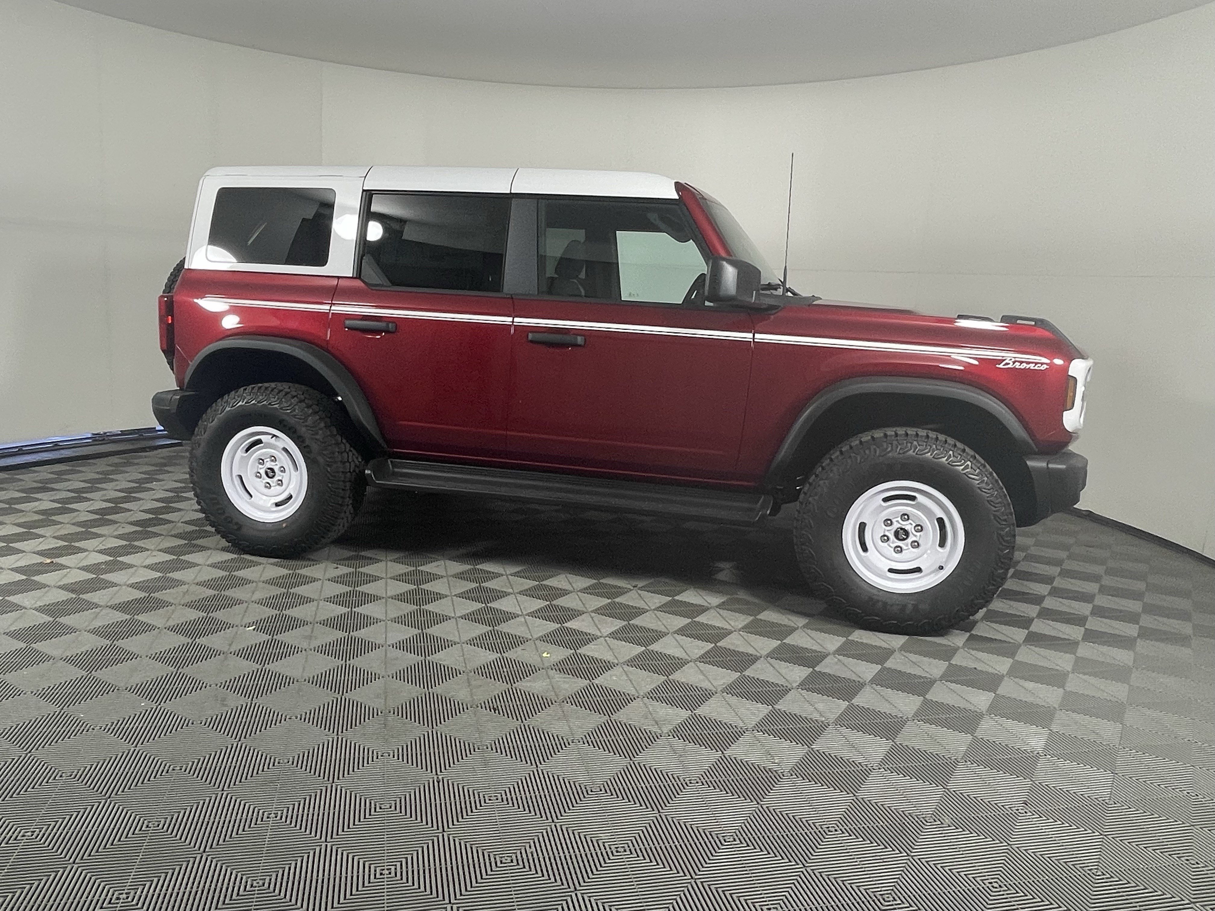 New 2026 Ford Bronco Heritage Edition AWD/4WD image 6