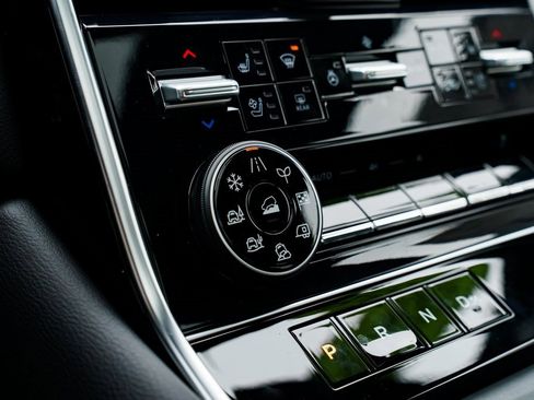 New 2026 Nissan Armada Platinum image 16