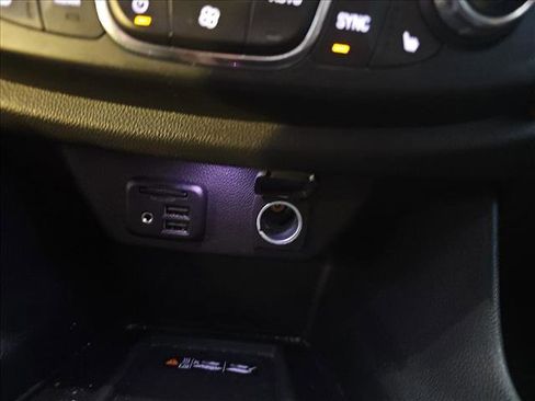 Used 2021 Chevrolet Traverse High Country image 19