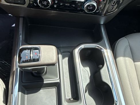Used 2026 GMC Sierra 1500 SLT w/ SLT Premium Package AWD/4WD image 35