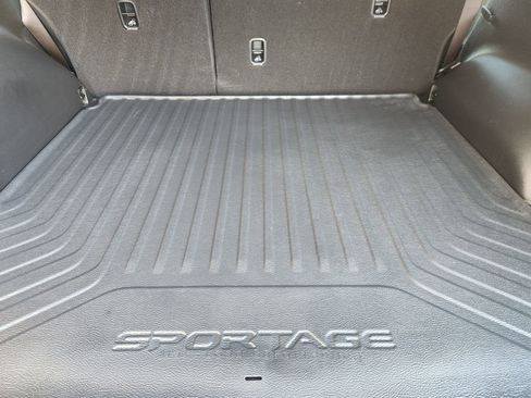 Used 2023 Kia Sportage LX AWD/4WD image 31