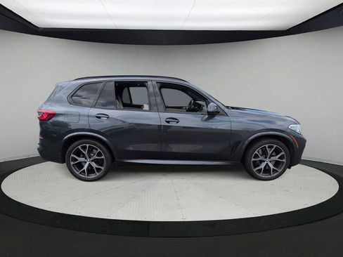 Used 2019 BMW X5 xDrive50i w/ M Sport Package AWD/4WD image 9