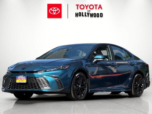 New 2026 Toyota Camry SE w/ Multimedia Upgrade Package FWD image 7