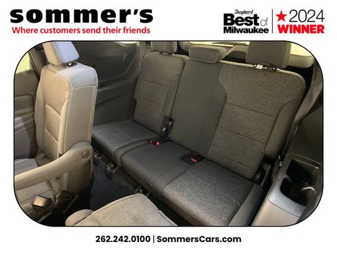 Used 2025 Chevrolet Traverse LT image 26