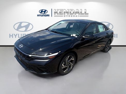 New 2026 Hyundai Elantra Limited FWD image 3