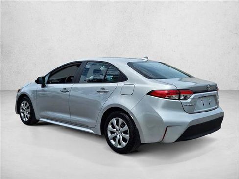 Used 2025 Toyota Corolla LE FWD image 8