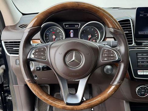 Used 2019 Mercedes-Benz GLS 550 4MATIC image 38