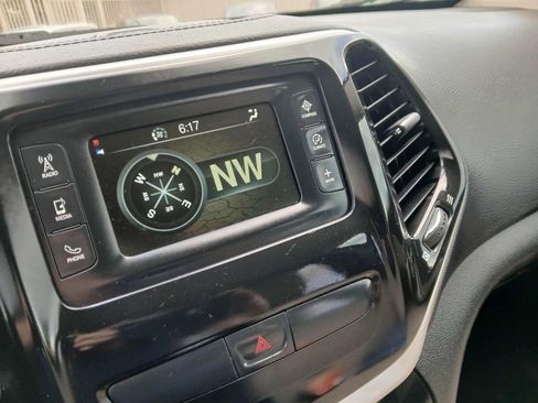 Used 2017 Jeep Cherokee Latitude FWD image 15