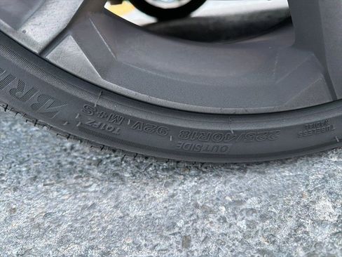 Used 2017 Volkswagen Golf 4-Door image 12