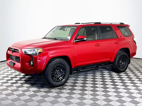 Used 2023 Toyota 4Runner SR5 Premium w/ Moonroof Package RWD image 4