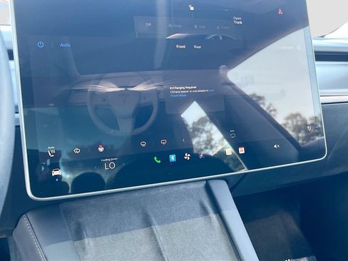 Used 2023 Tesla Model 3 Standard Range RWD image 15