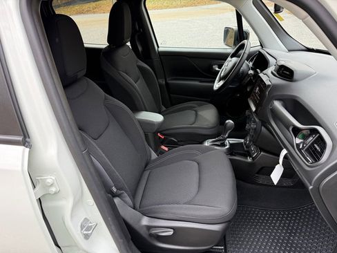 Used 2023 Jeep Renegade Altitude w/ Convenience Group I image 17