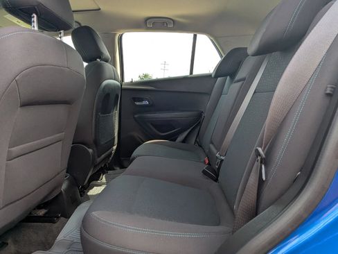 Used 2016 Chevrolet Trax LS FWD image 12