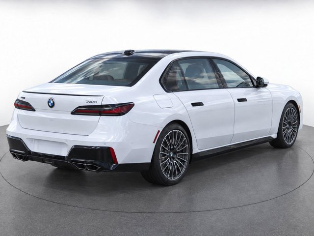 Used 2024 BMW 760i xDrive w/ Executive Package AWD/4WD image 3