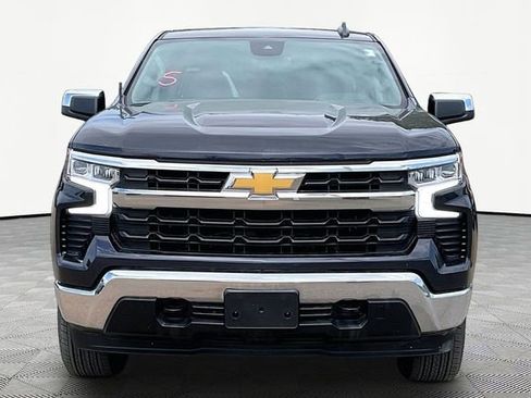 Used 2023 Chevrolet Silverado 1500 LT AWD/4WD image 2