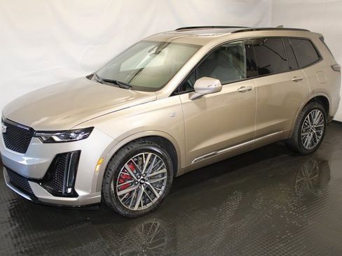 Certified 2023 Cadillac XT6 Sport image 2