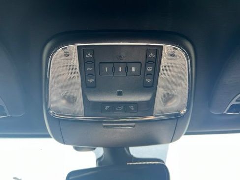 Used 2019 Jeep Grand Cherokee High Altitude AWD/4WD image 18
