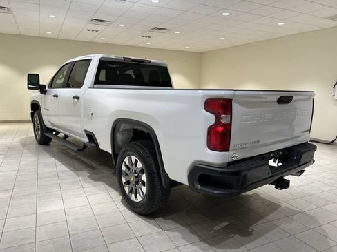 Used 2025 Chevrolet Silverado 2500 Custom w/ Custom Value Package AWD/4WD image 3