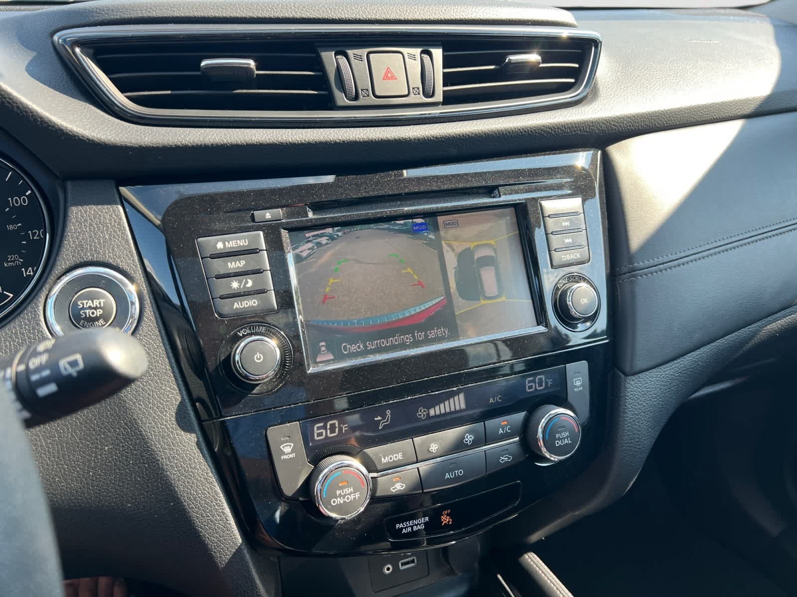 Used 2020 Nissan Rogue SL w/ Premium Package AWD/4WD image 17