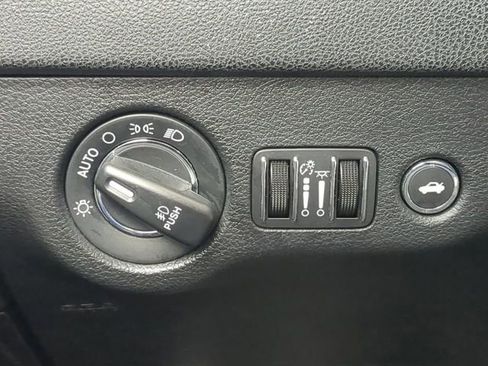 Used 2021 Chrysler 300 S image 27