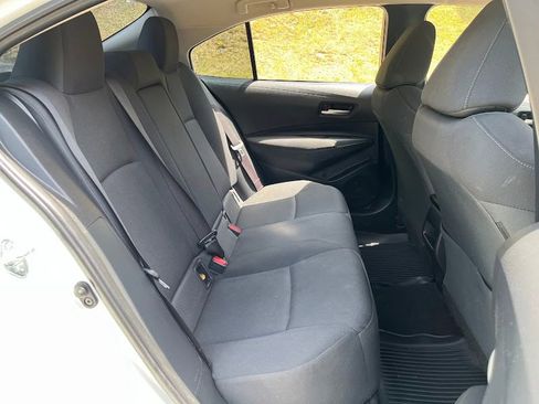 Used 2021 Toyota Corolla LE FWD image 37