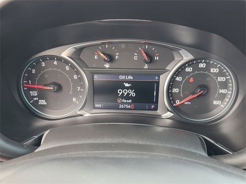 Used 2023 Chevrolet Equinox Premier image 15