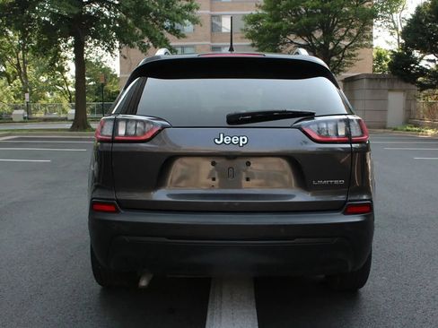 Used 2020 Jeep Cherokee Limited FWD image 8
