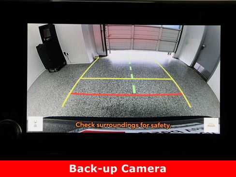 Used 2024 Toyota RAV4 XLE w/ Convenience Package image 21