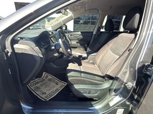 Used 2020 Nissan Rogue SV image 15