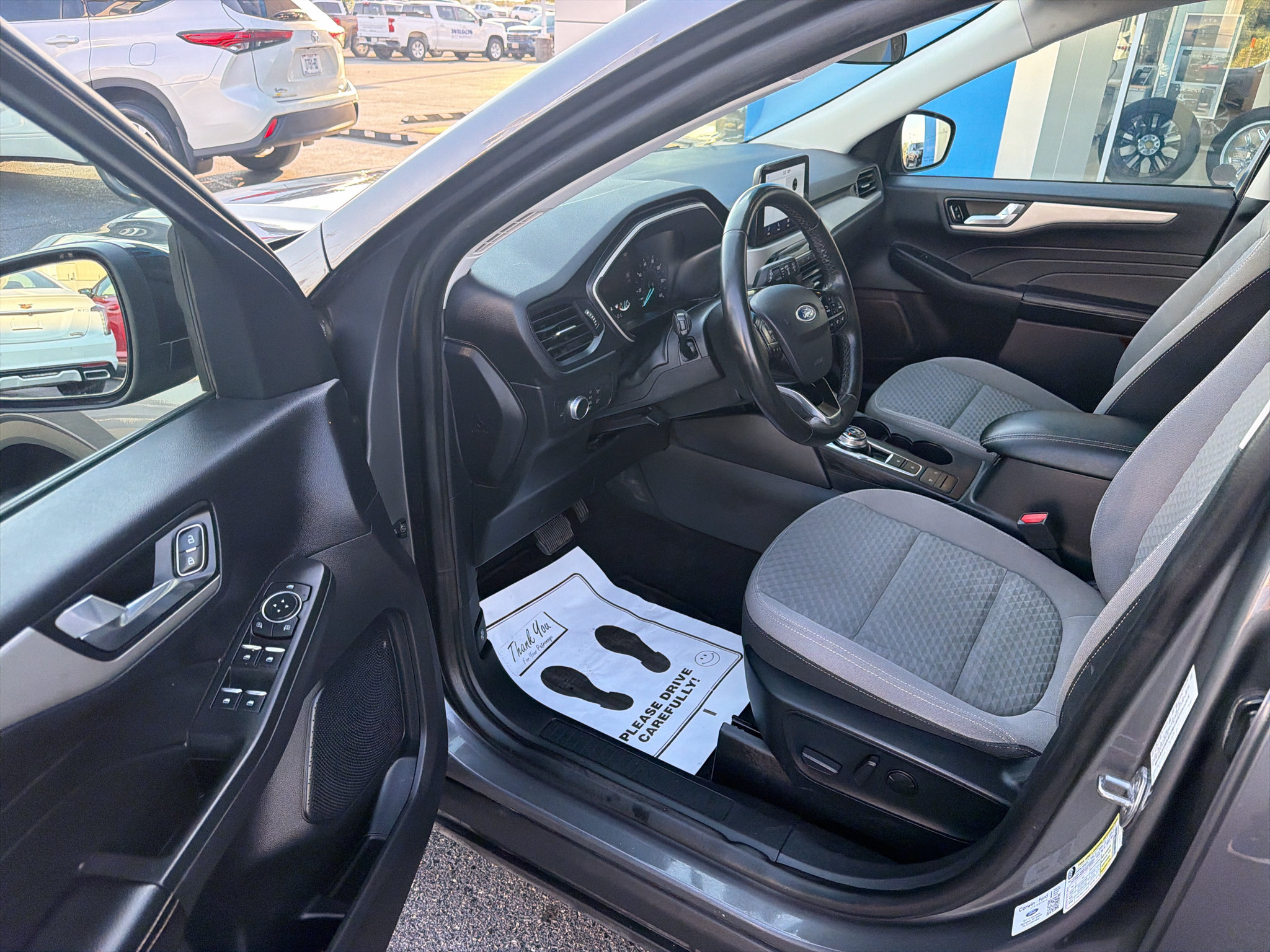 Used 2021 Ford Escape SE w/ SE Sport Appearance Package AWD/4WD image 11