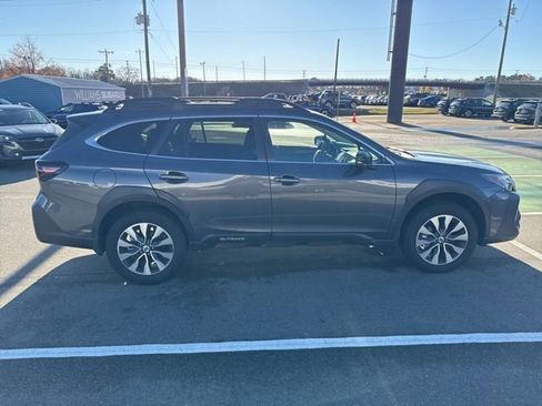Certified 2025 Subaru Outback Limited image 6