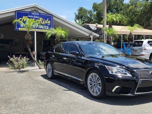 Used 2013 Lexus LS 460 w/ Comfort Pkg RWD image 2