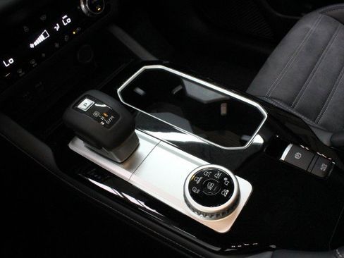 New 2026 Mitsubishi Outlander SE AWD/4WD image 14