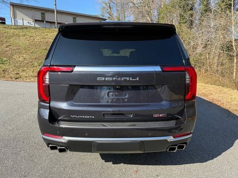 Used 2025 GMC Yukon Denali image 7