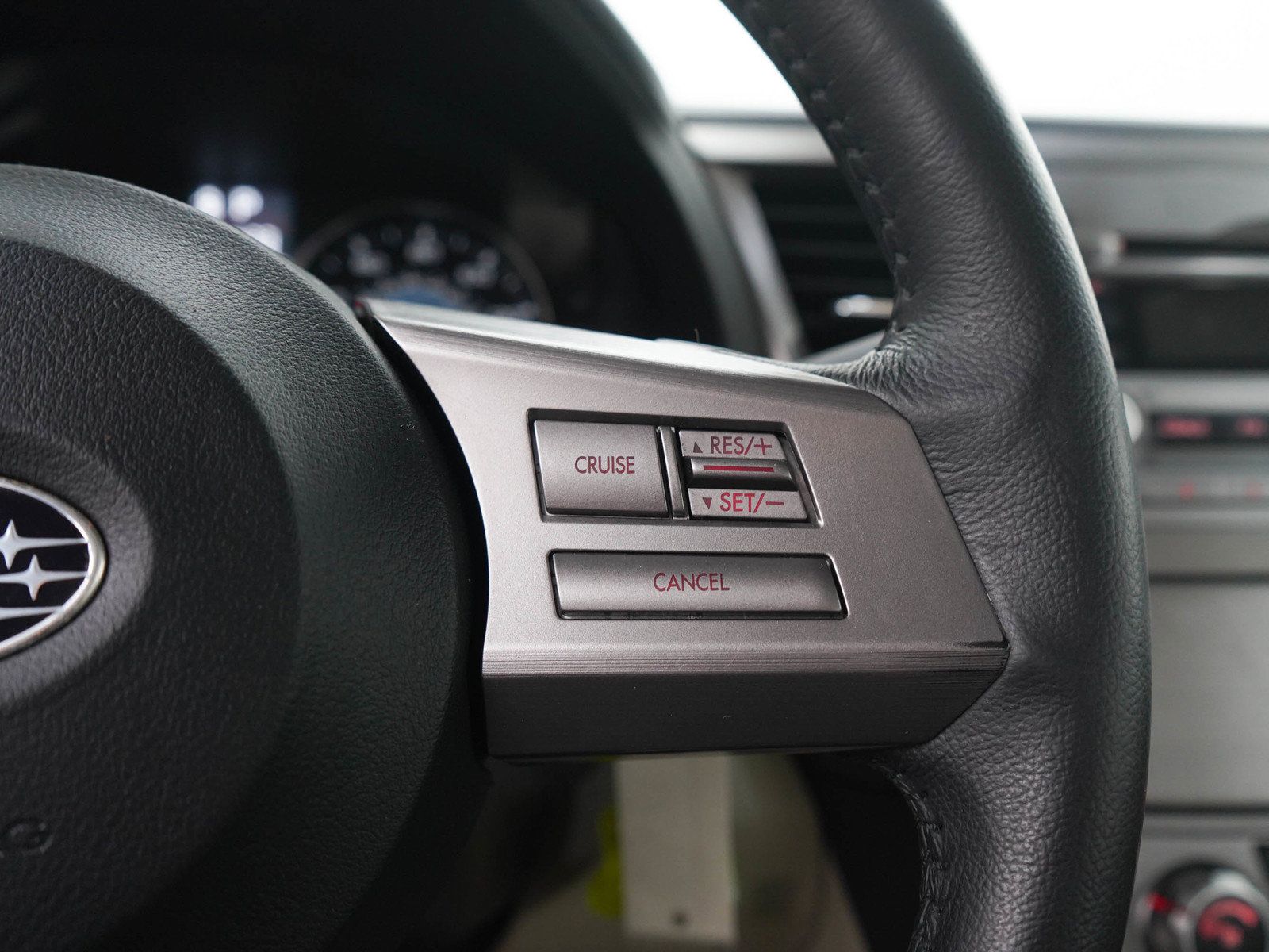 Used 2010 Subaru Legacy 2.5i Premium AWD/4WD image 25