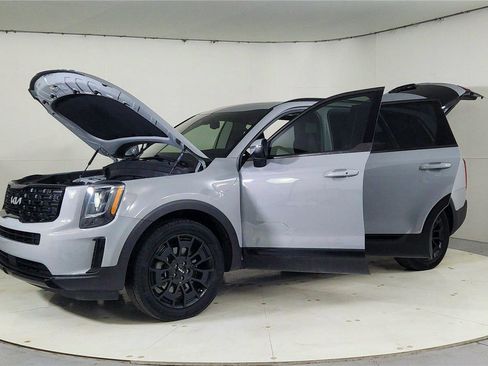 Used 2022 Kia Telluride EX w/ EX Premium Package image 10