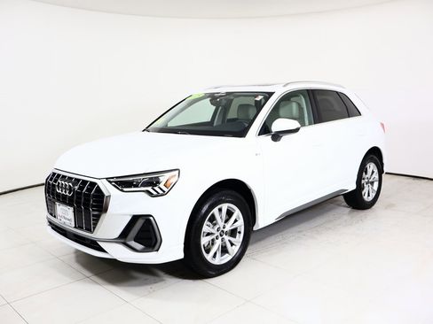 Used 2025 Audi Q3 2.0T Premium w/ Convenience Package image 12