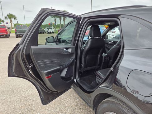 Used 2025 Ford Escape ST-Line FWD image 13