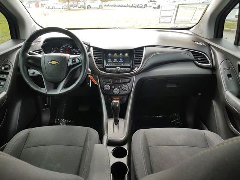 Used 2019 Chevrolet Trax LS FWD image 10
