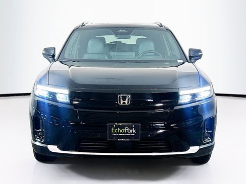 Used 2024 Honda Prologue Touring image 2