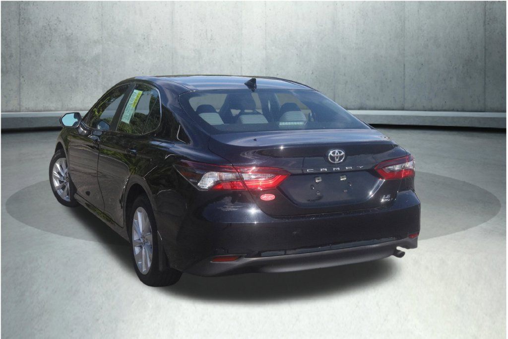 Used 2023 Toyota Camry LE AWD/4WD image 19