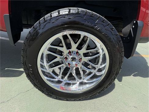 Used 2019 Chevrolet Silverado 1500 LT Trail Boss AWD/4WD image 10