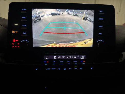 Certified 2024 Toyota Sienna XLE Woodland Edition AWD/4WD image 10