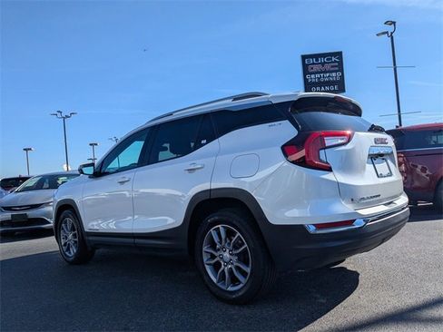 Used 2023 GMC Terrain SLT image 6
