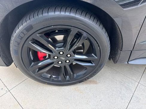 Used 2020 Ford Edge ST w/ Equipment Group 401A AWD/4WD image 12